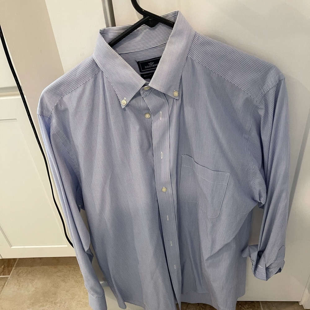 Dockers 15 1/2 32-33 dress shirt